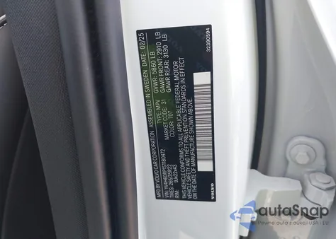 2025 Volvo Xc60 Plug-In Hybrid Polestar Engineered, T8 Awd Electric/Gasoline z USA, uszkodzony, nr VIN YV4H60RP1S1180472